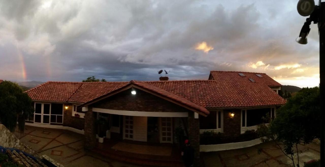 Miravalle Suites Paipa Esterno foto